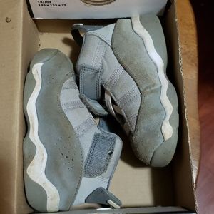 Jordan basketball shoes